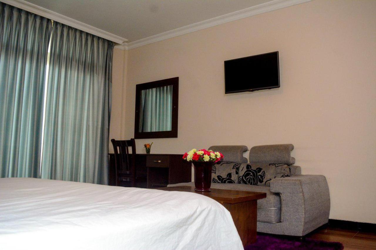 Melodie Hotel Addisz-Abeba Kültér fotó