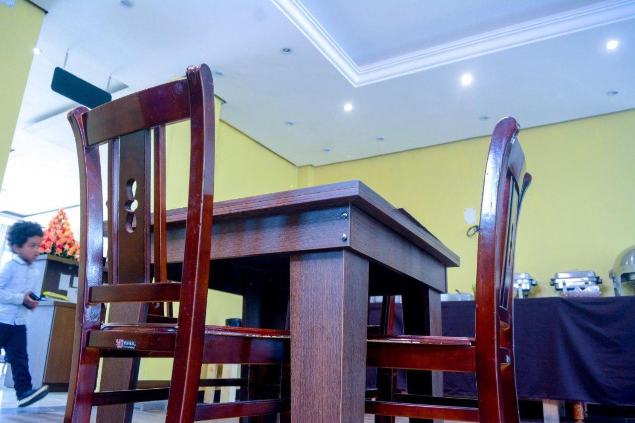 Melodie Hotel Addisz-Abeba Kültér fotó